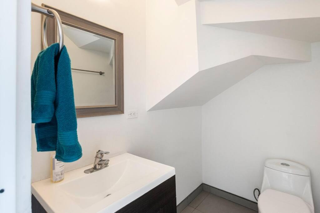 #CasaMare - Privada a una cuadra del mar con AC Ensenada Exterior foto